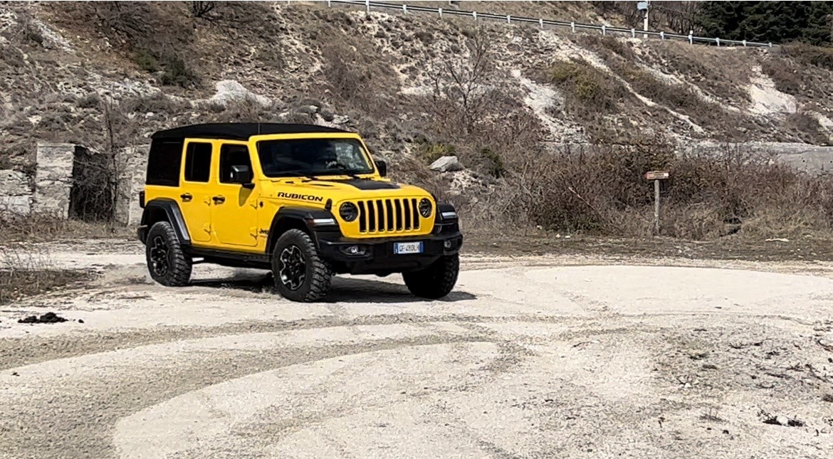 Jeep Wrangler Unlimited Rubicon 4Xe: la prova su strada