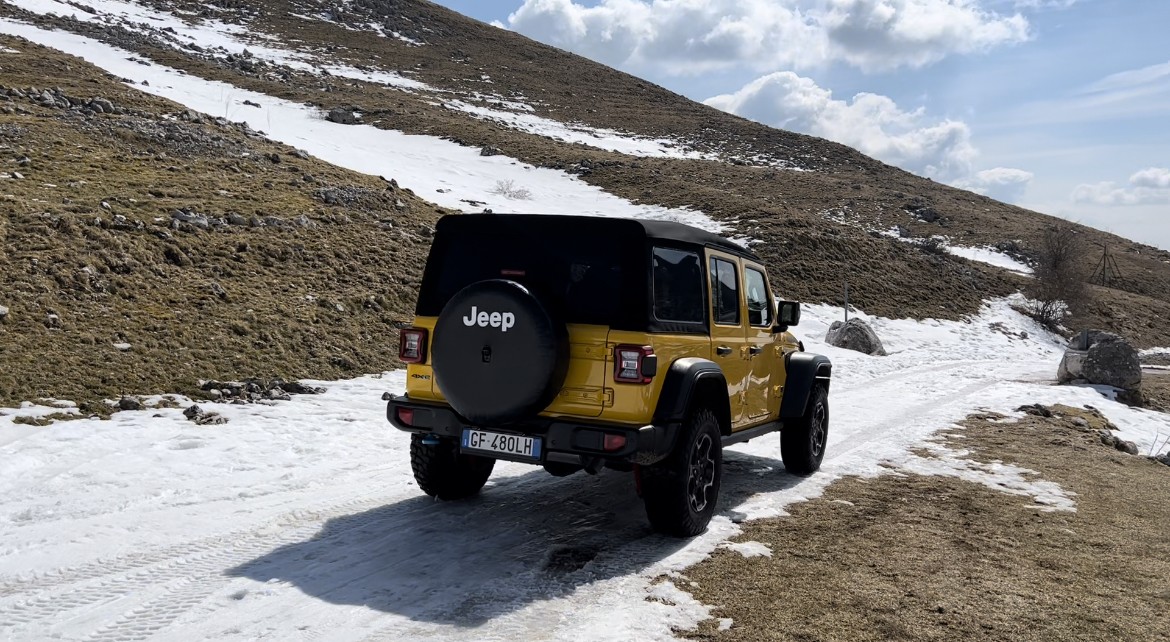 Jeep Wrangler Unlimited Rubicon 4Xe: la prova su strada