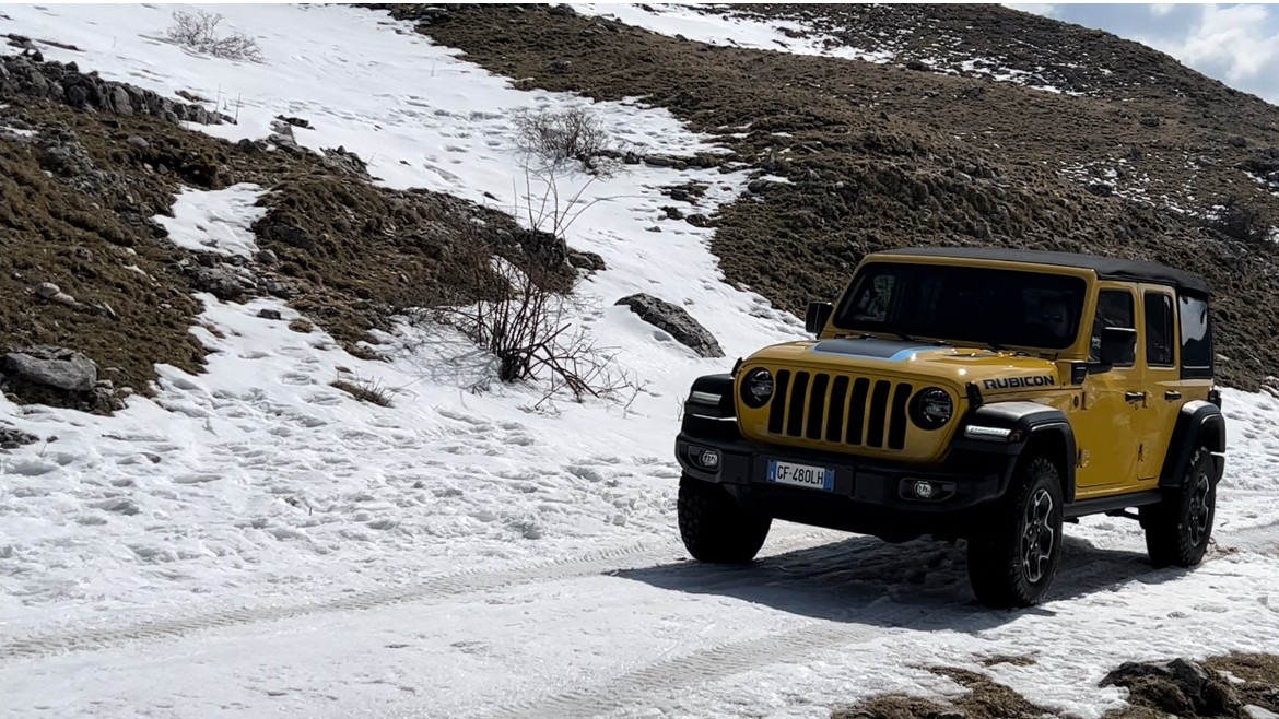 Jeep Wrangler Unlimited Rubicon 4Xe: la prova su strada