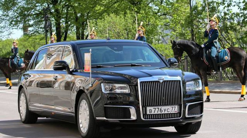 Aurus Senat: l’auto del Presidente russo Vladimir Putin: le immagini