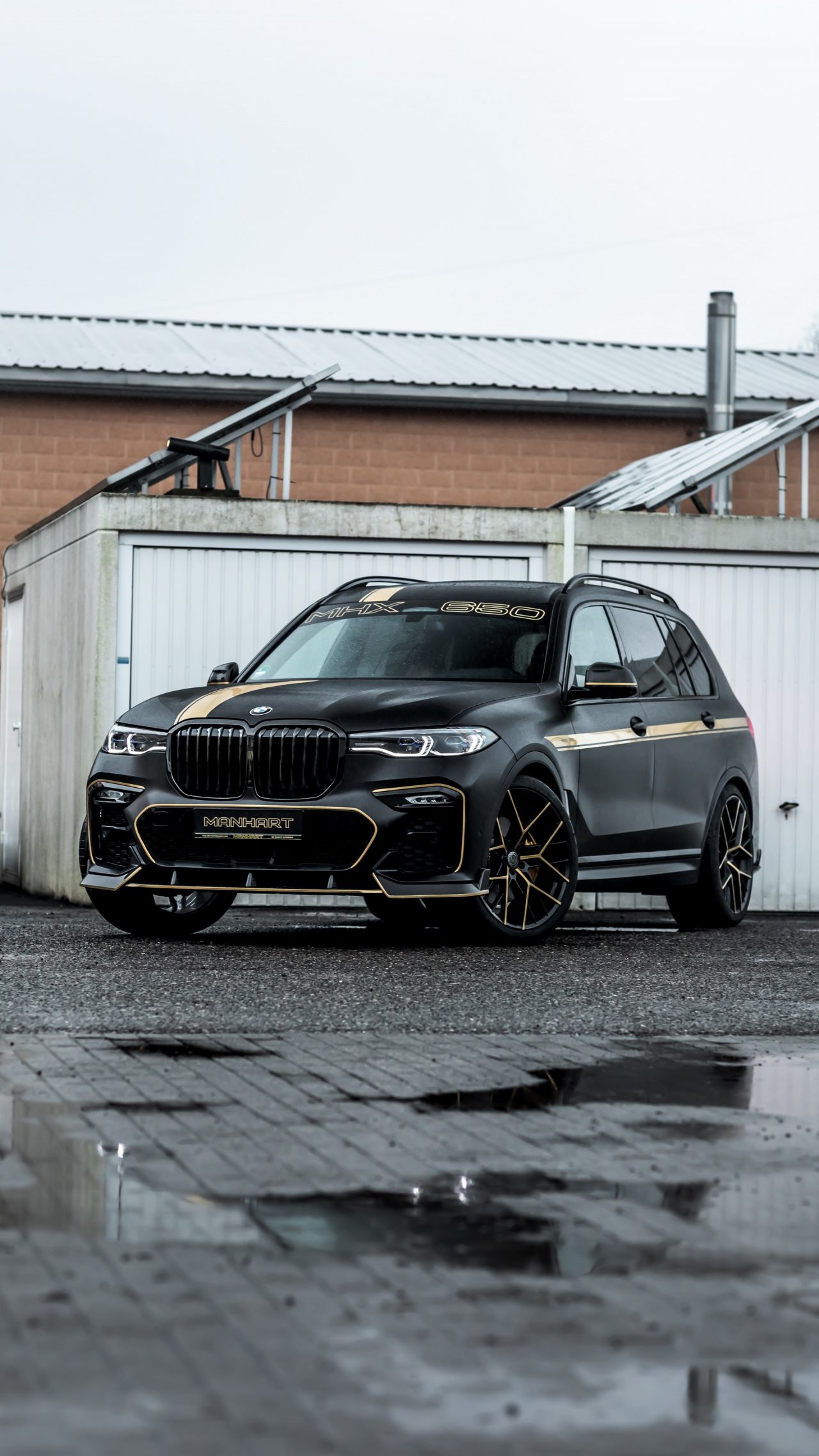 BMW X7 by Manhart: le immagini