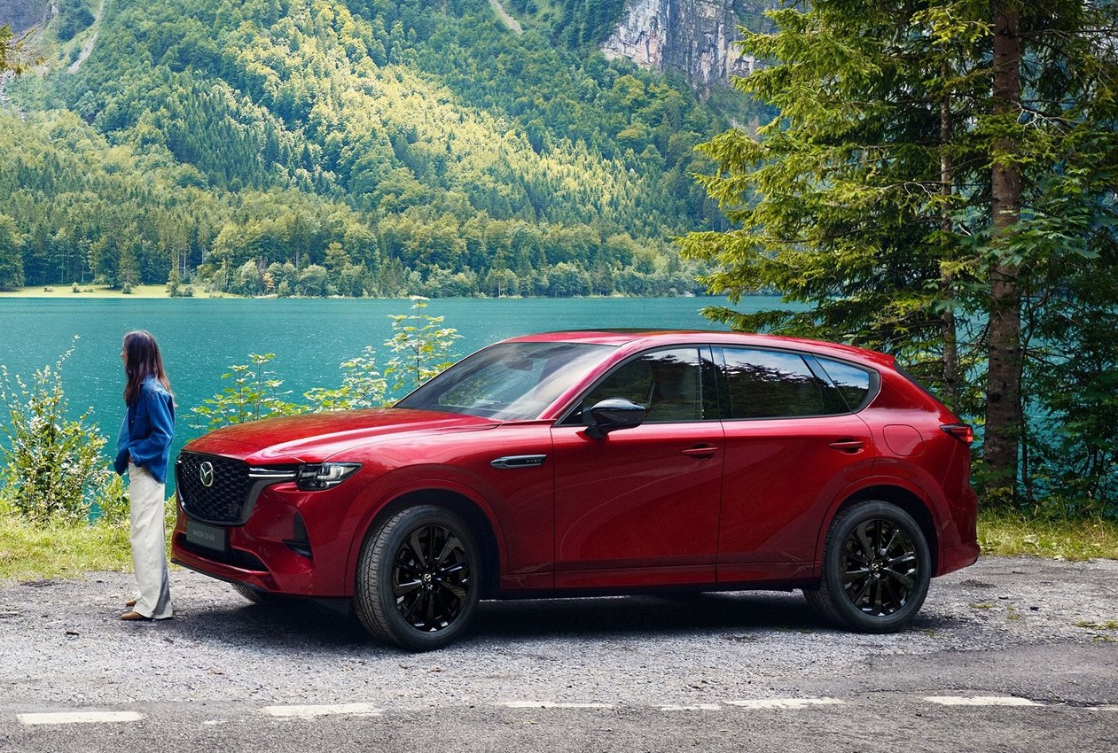 Mazda CX-60 PHEV: immagini ufficiali