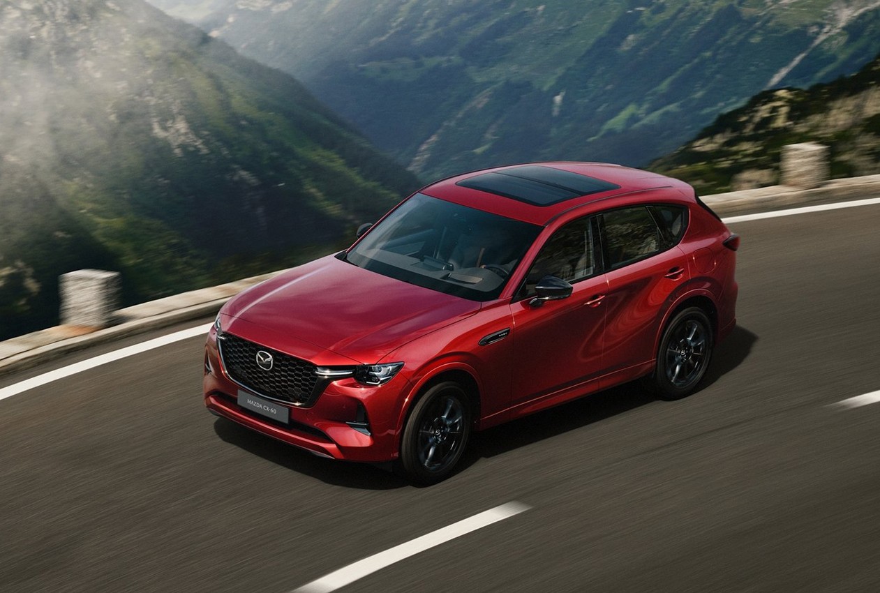 Mazda CX-60 PHEV: immagini ufficiali