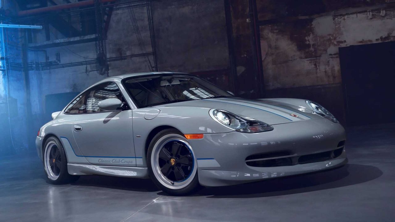 Porsche 996 restomod: le immagini