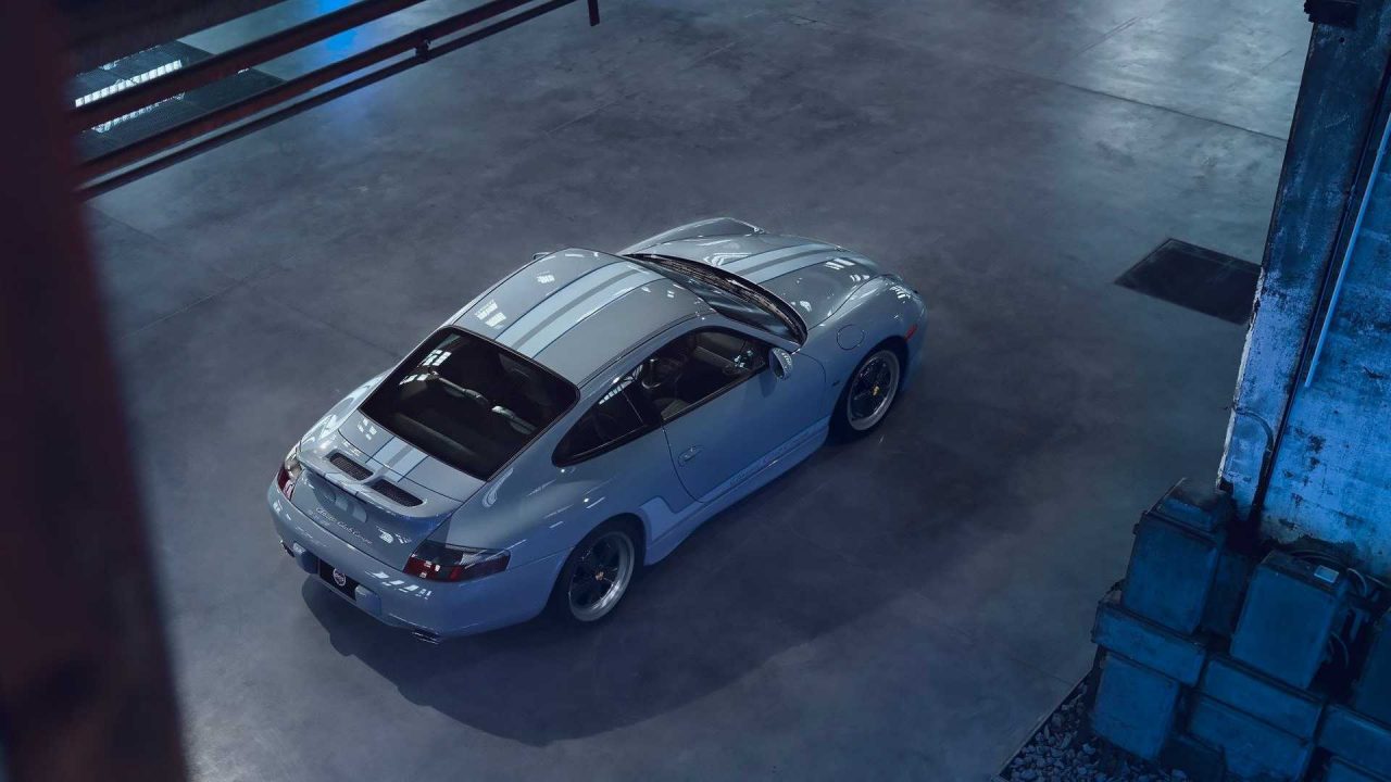 Porsche 996 restomod: le immagini