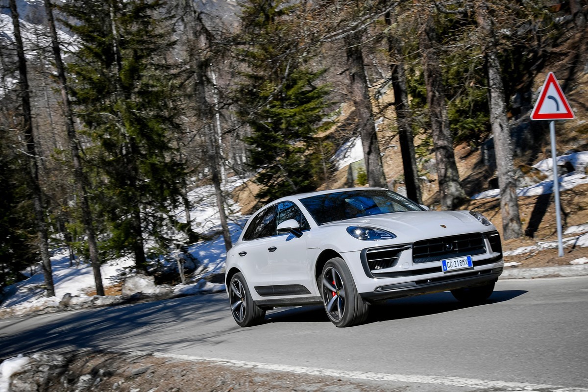 Porsche Macan 2022: primo contatto