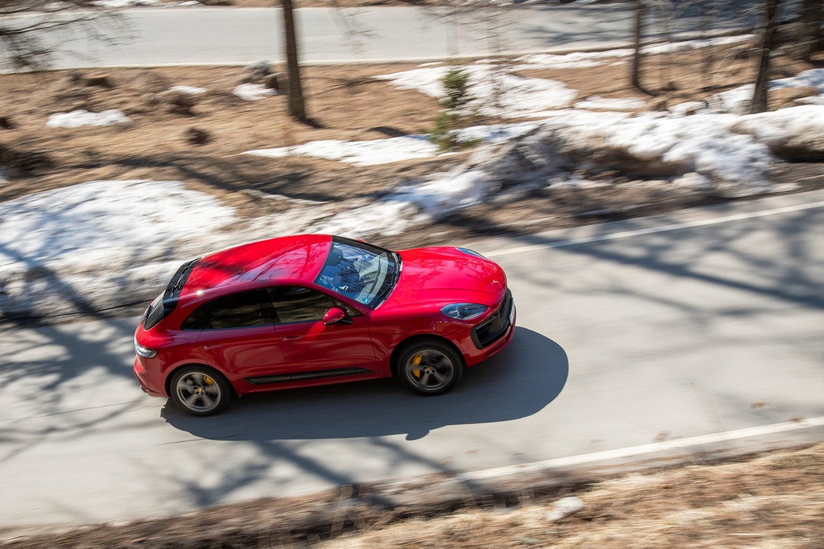 Porsche Macan 2022: primo contatto