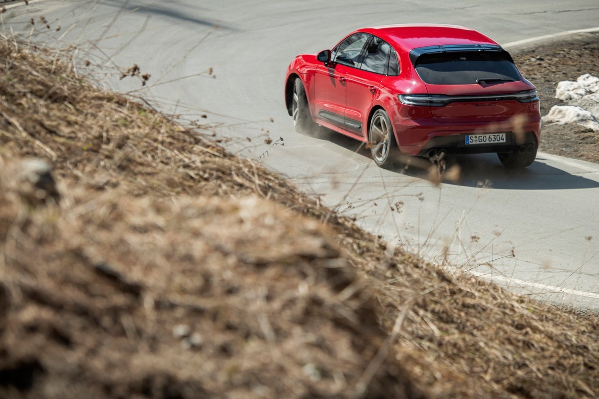 Porsche Macan 2022: primo contatto