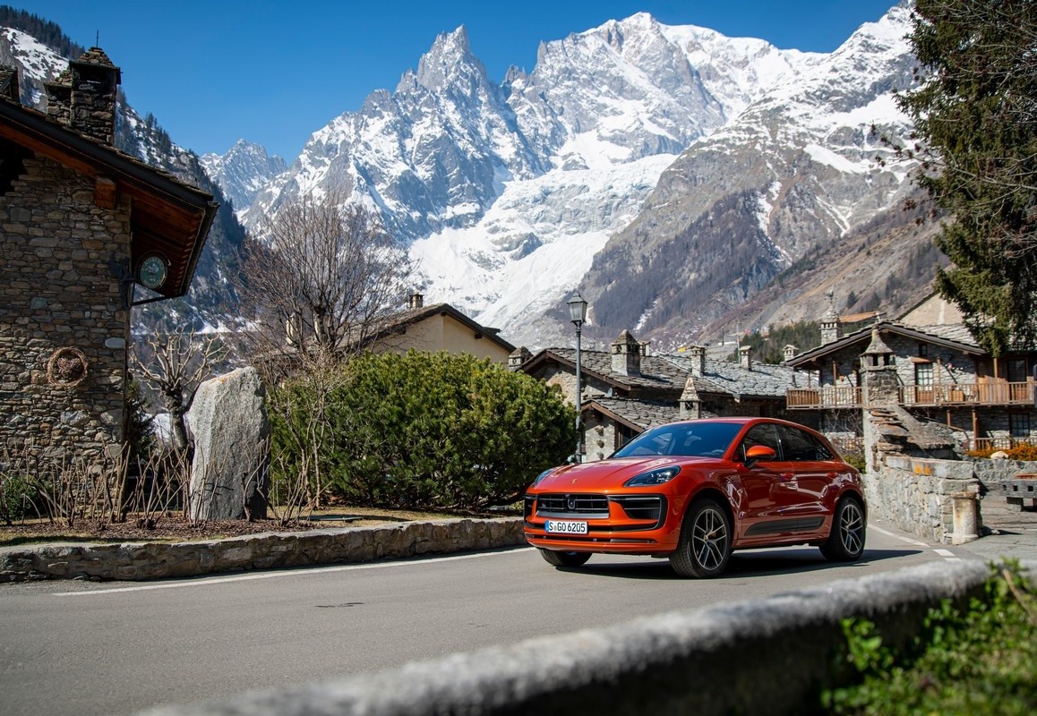 Porsche Macan 2022: primo contatto