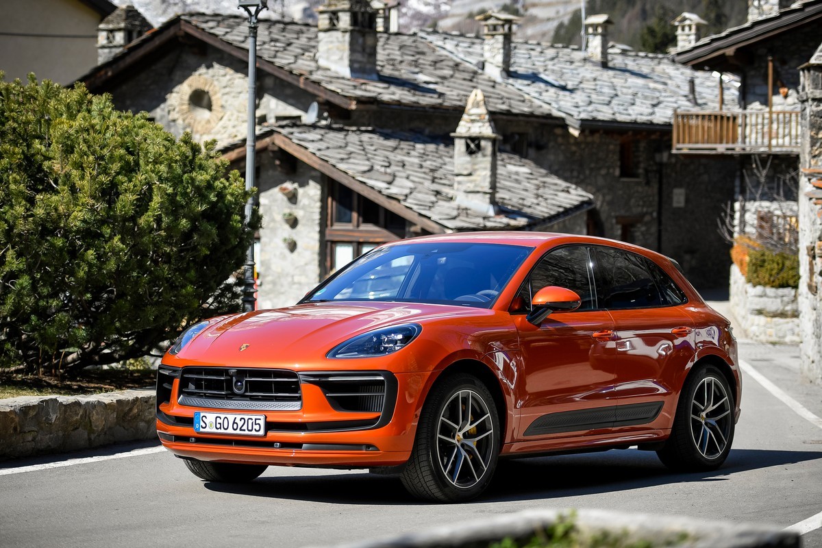 Porsche Macan 2022: primo contatto