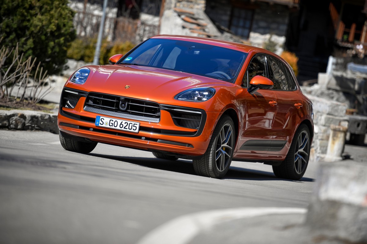 Porsche Macan 2022: primo contatto