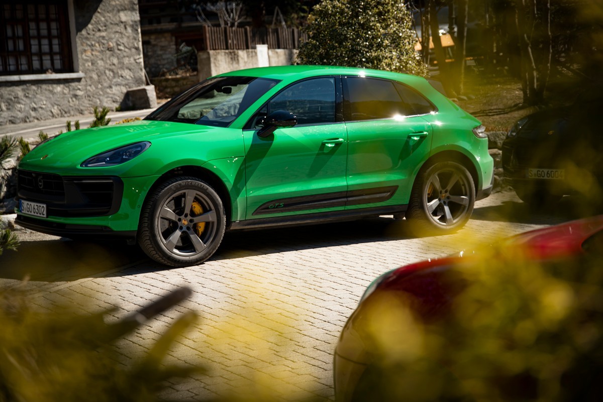 Porsche Macan 2022: primo contatto