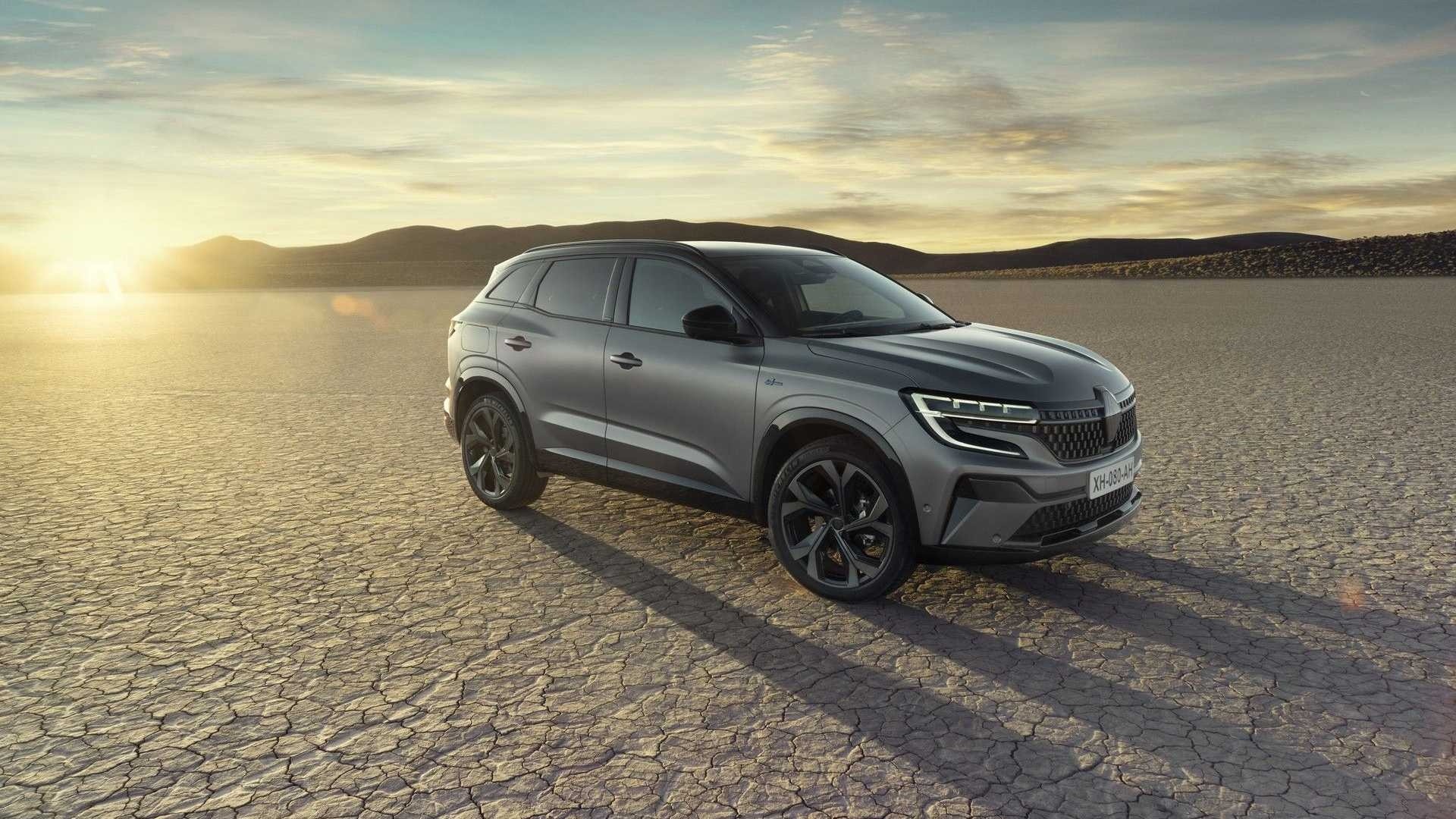 Renault Austral: le immagini ufficiali