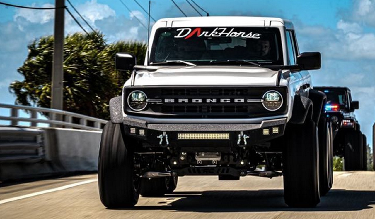 Ford Bronco 6×6: le immagini ufficiali