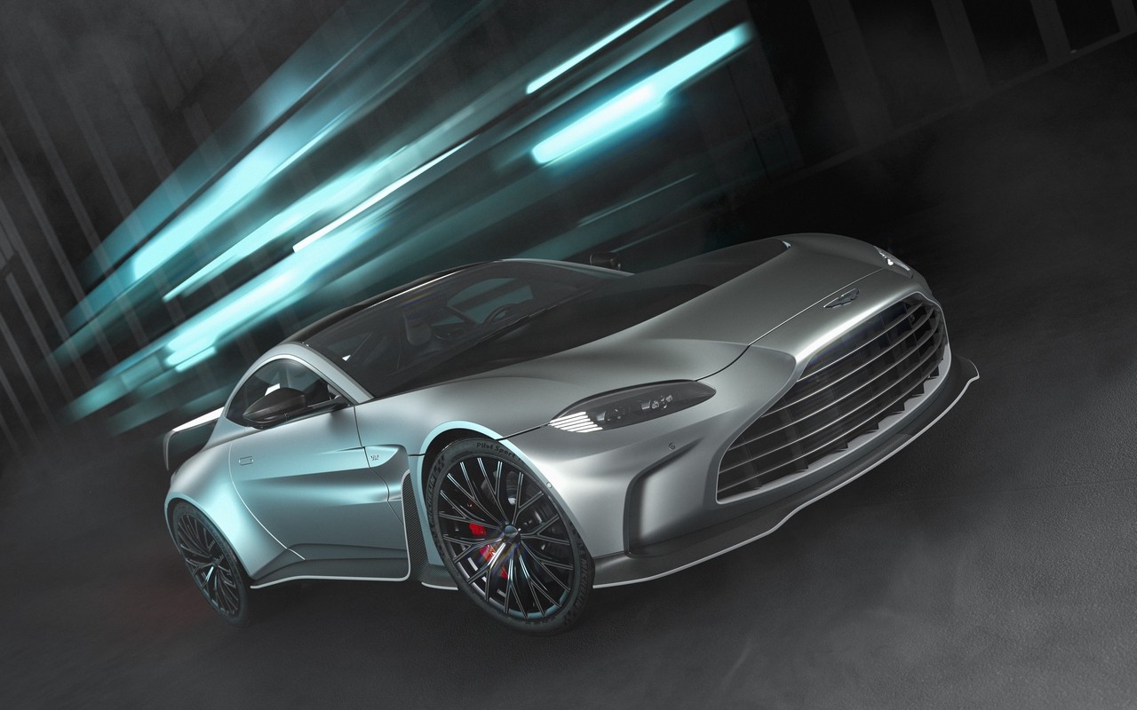 Nuova Aston Martin Vantage V12: le immagini ufficiali