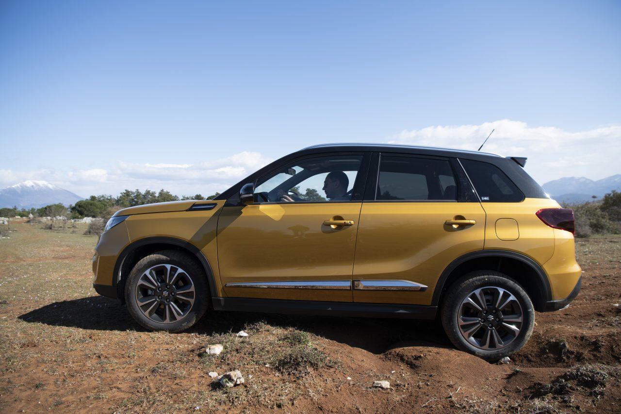 Suzuki Vitara 1.5 140V: le immagini