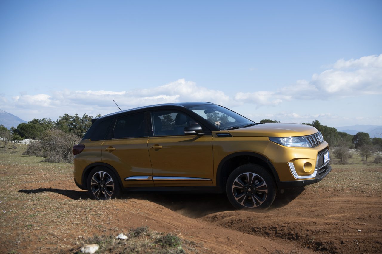 Suzuki Vitara 1.5 140V: le immagini