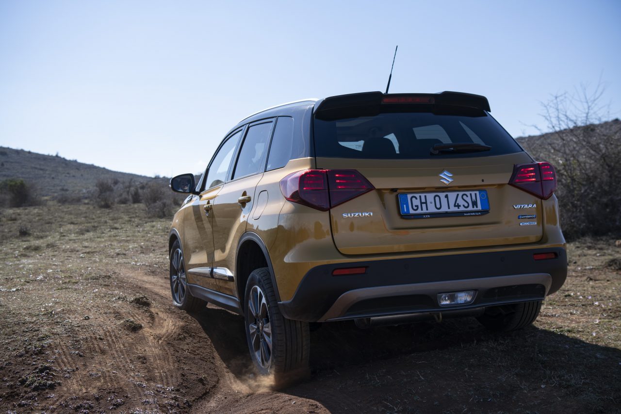 Suzuki Vitara 1.5 140V: le immagini