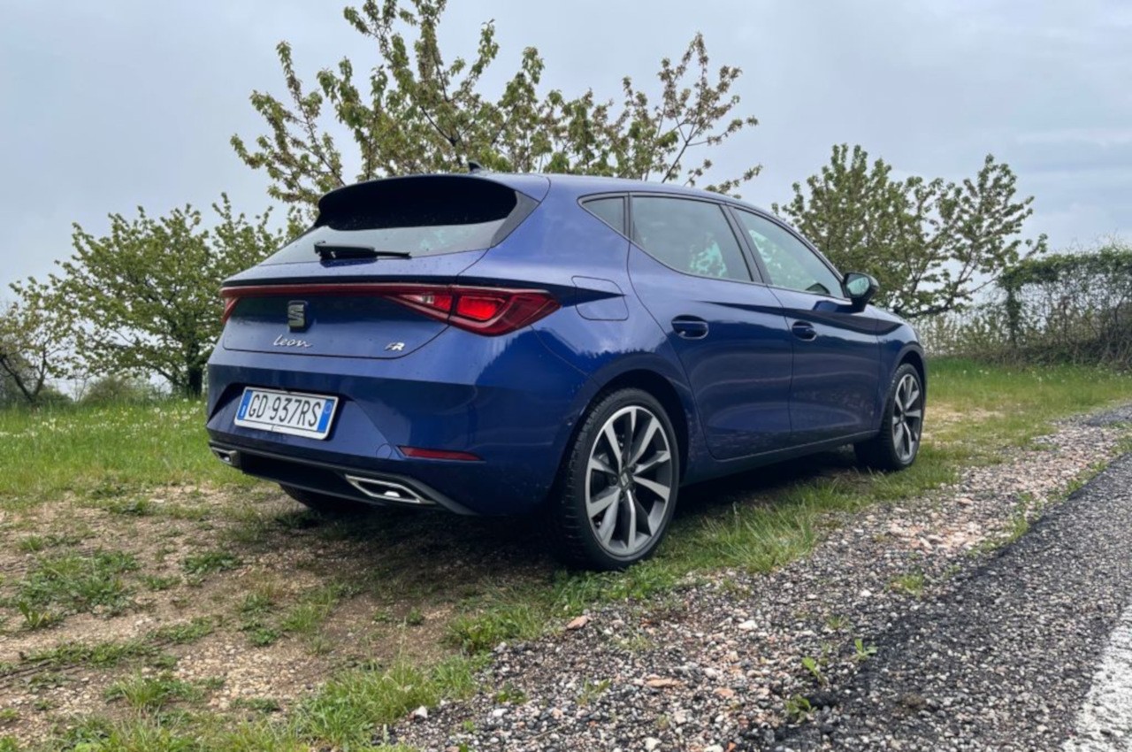 Seat Leon hatchback e Sportstourer TGI 2021: primo contatto