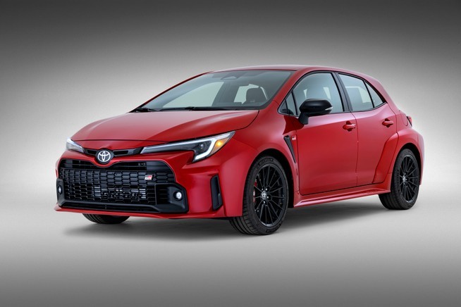 Toyota GR Corolla: le immagini ufficiali