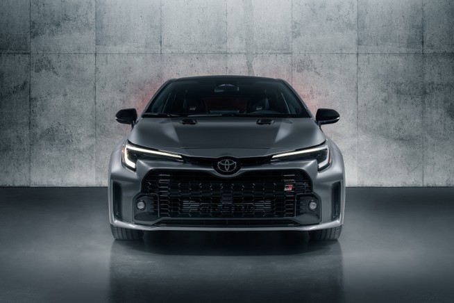 Toyota GR Corolla: le immagini ufficiali