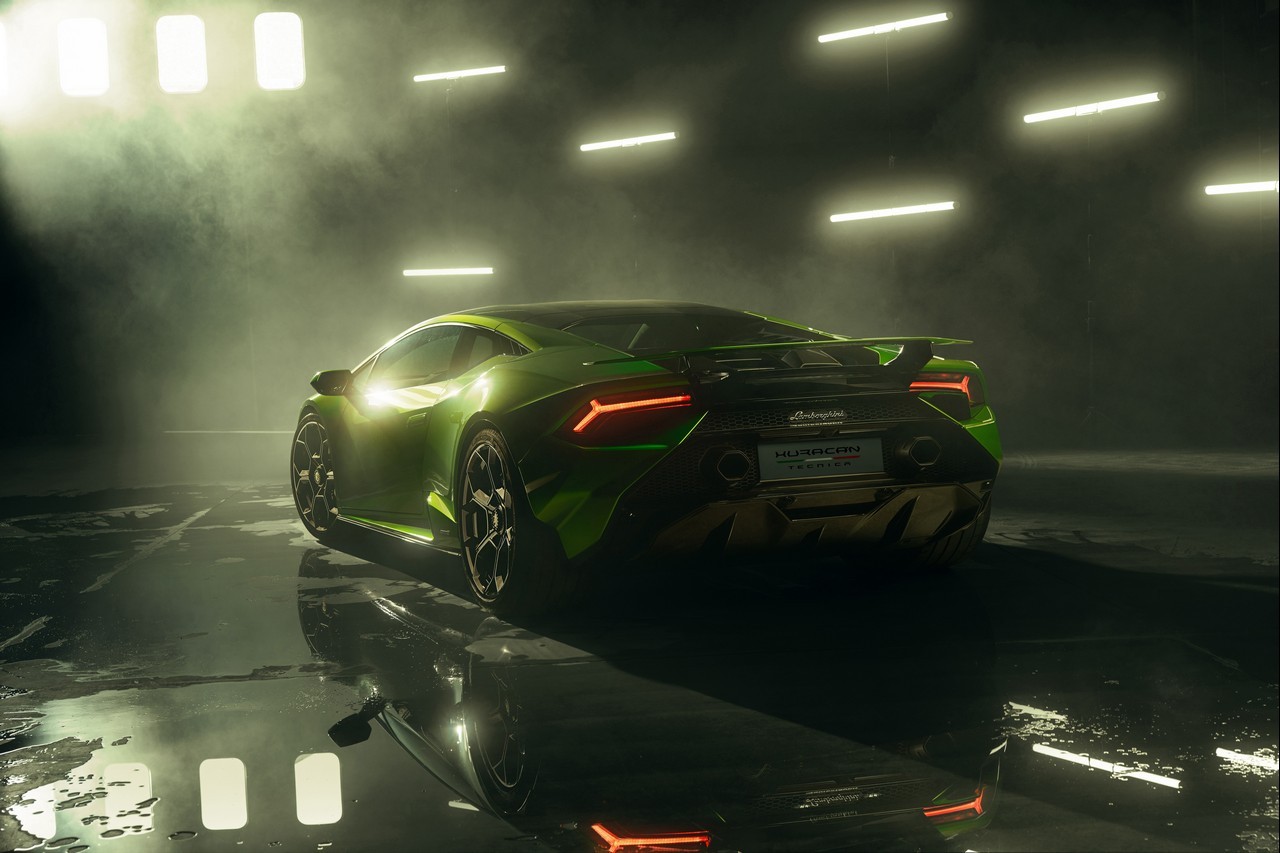 Lamborghini Huracàn Tecnica 2022: immagini ufficiali