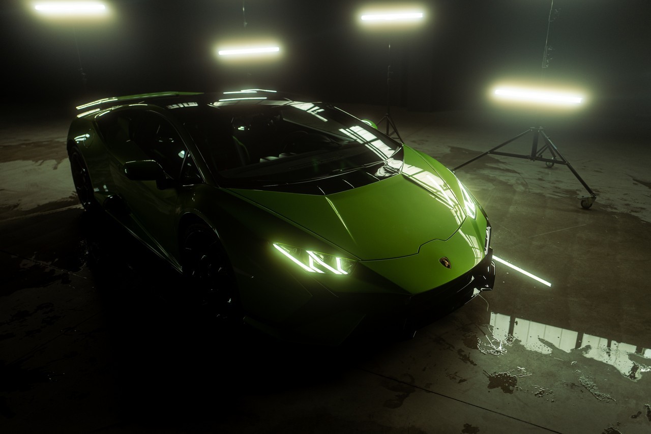 Lamborghini Huracàn Tecnica 2022: immagini ufficiali