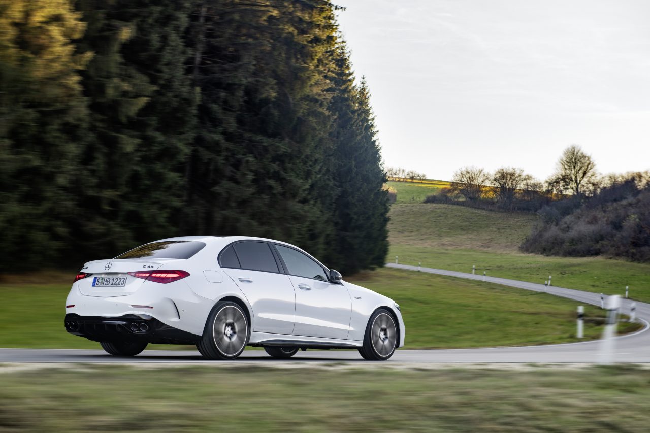 Mercedes-AMG C63: le immagini