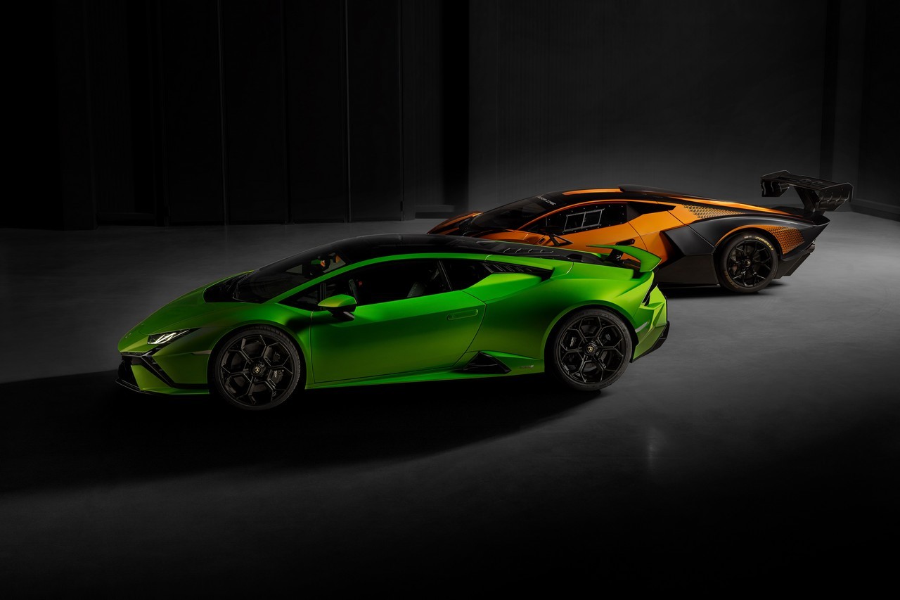 Lamborghini Huracàn Tecnica 2022: immagini ufficiali