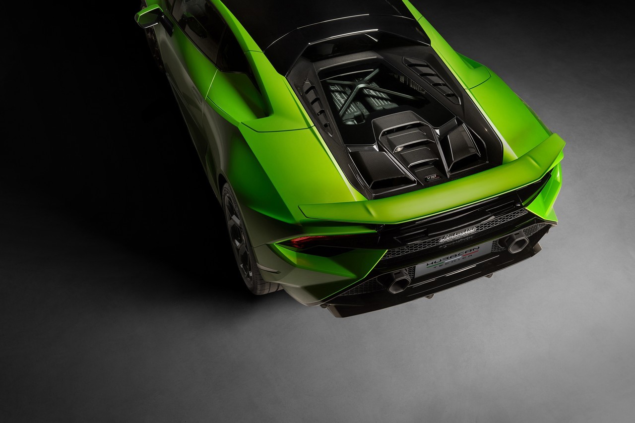 Lamborghini Huracàn Tecnica 2022: immagini ufficiali