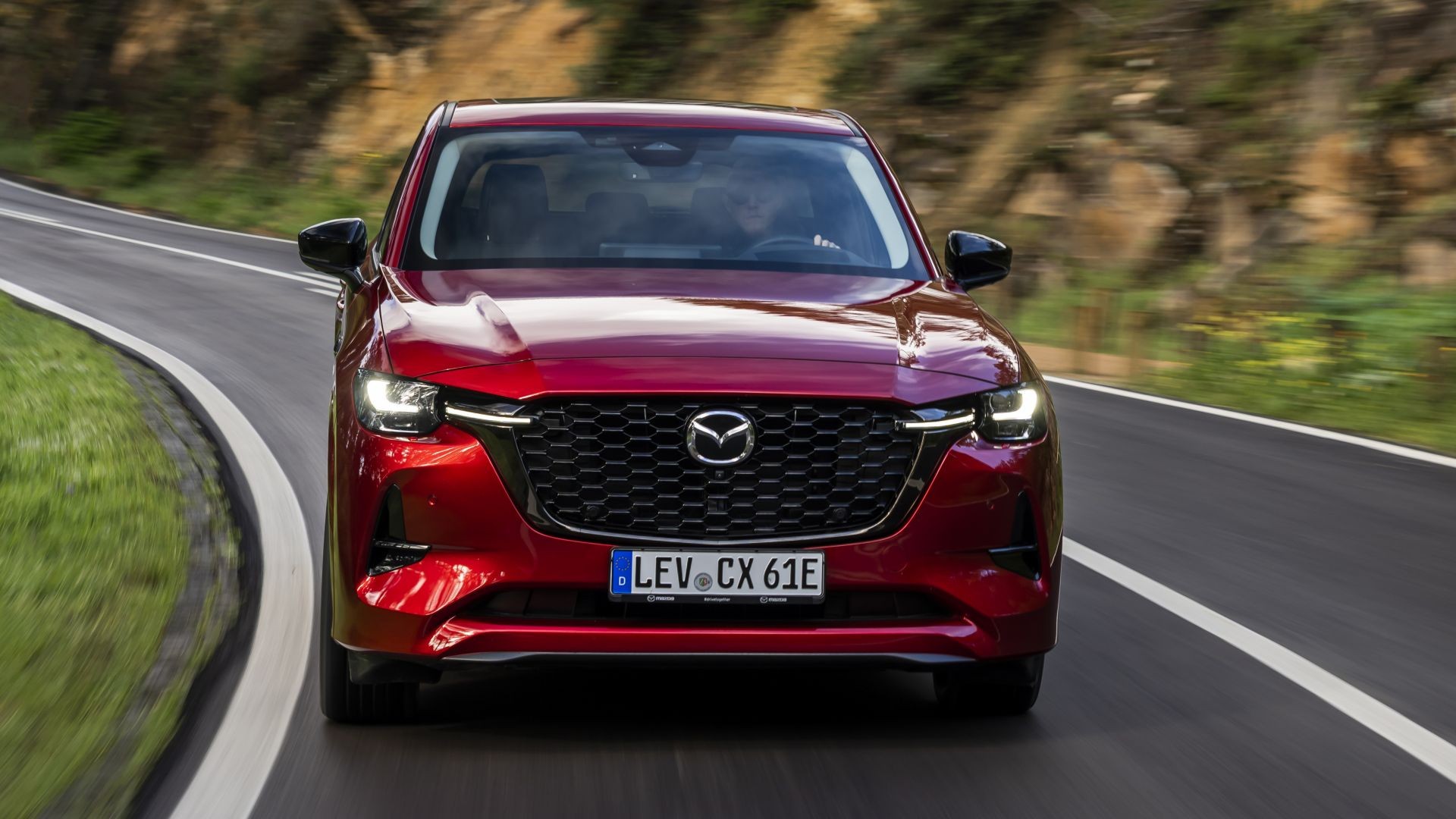 Mazda CX-60: nuove immagini ufficiali