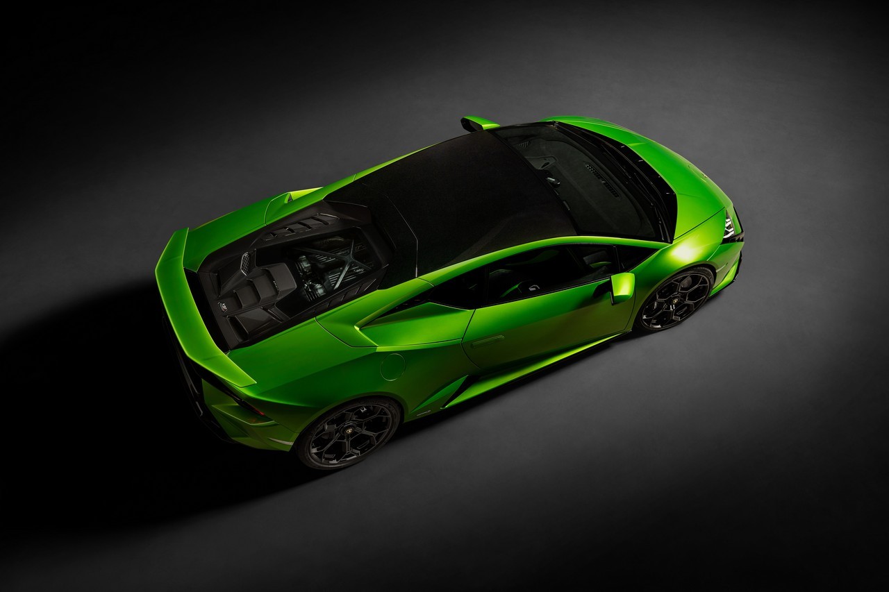 Lamborghini Huracàn Tecnica 2022: immagini ufficiali