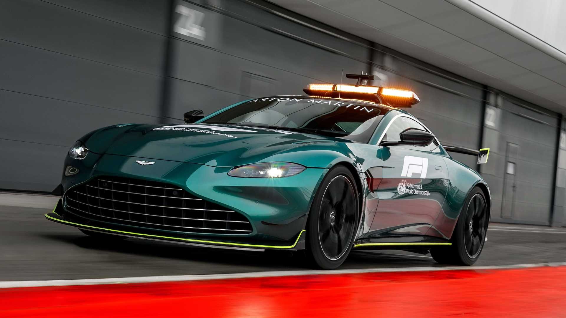 Aston Martin Vantage Safety Car F1: le immagini ufficiali