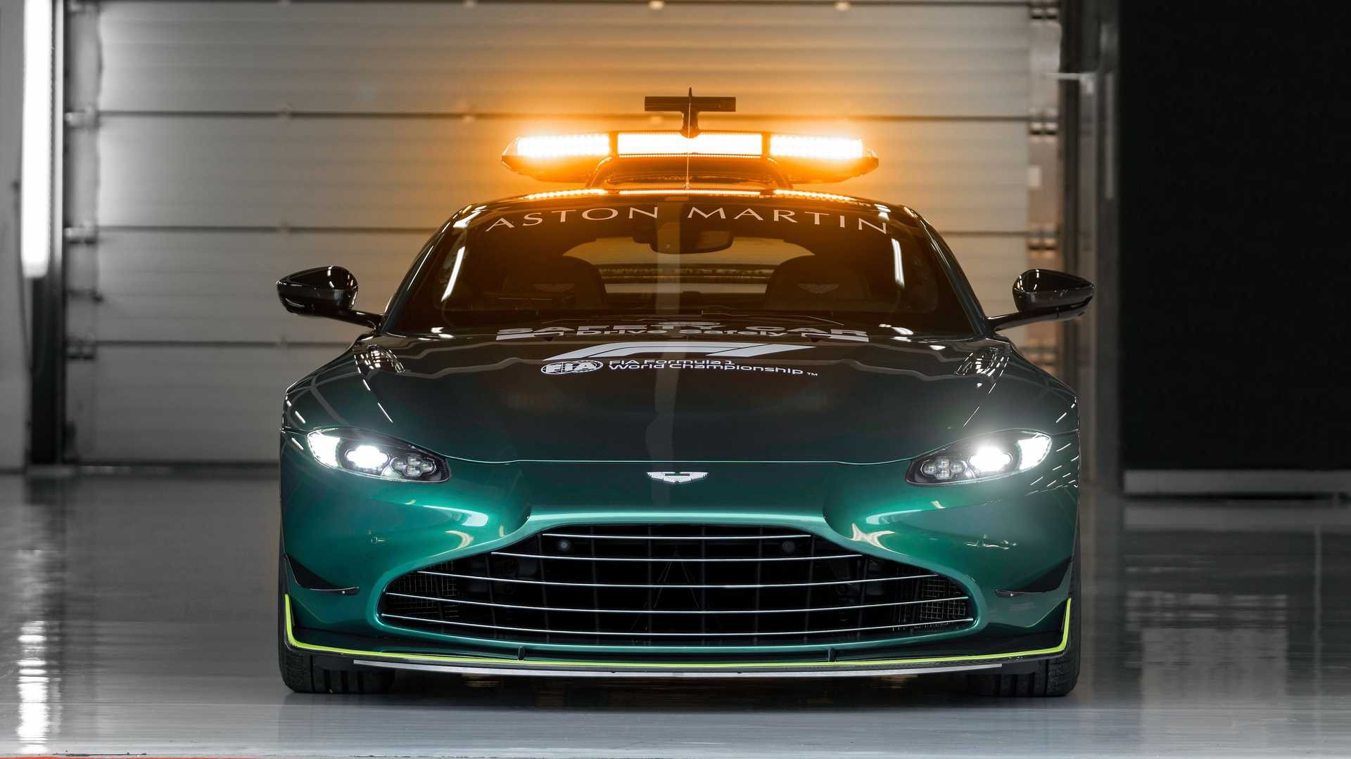 Aston Martin Vantage Safety Car F1: le immagini ufficiali