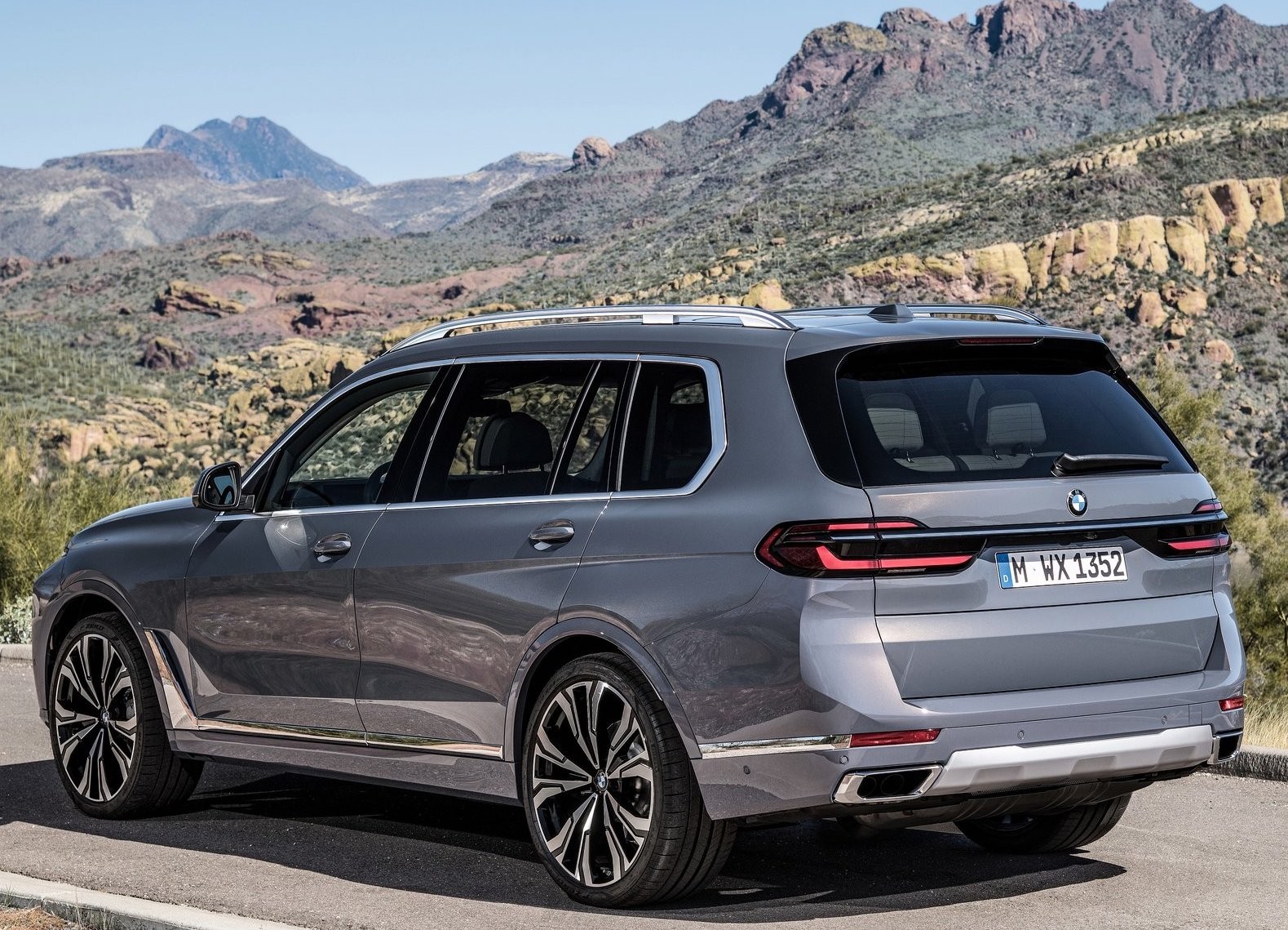 BMW X7 2022: immagini ufficiali