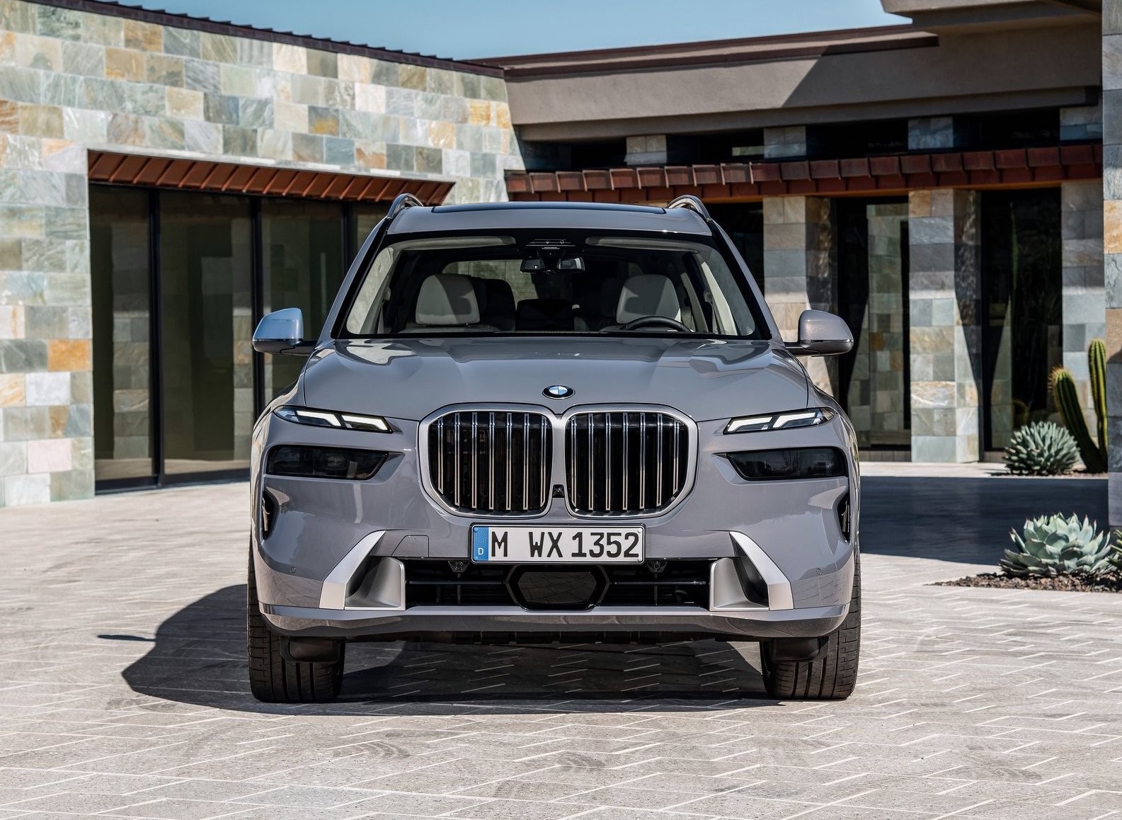 BMW X7 2022: immagini ufficiali