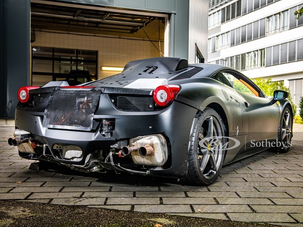 Ferrari LaFerrari, all’asta il prototipo per i test: le immagini