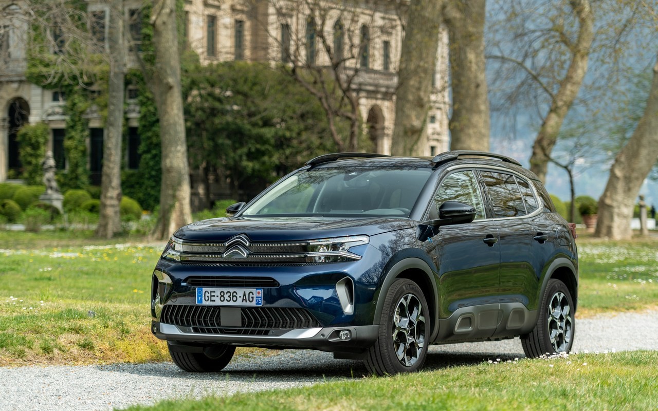 Citroen C5 AIRCROSS, MY AMI BUGGY CONCEPT e C5 X a Villa Erba: le immagini