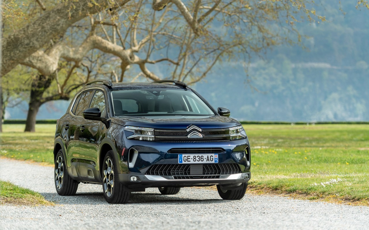 Citroen C5 AIRCROSS, MY AMI BUGGY CONCEPT e C5 X a Villa Erba: le immagini