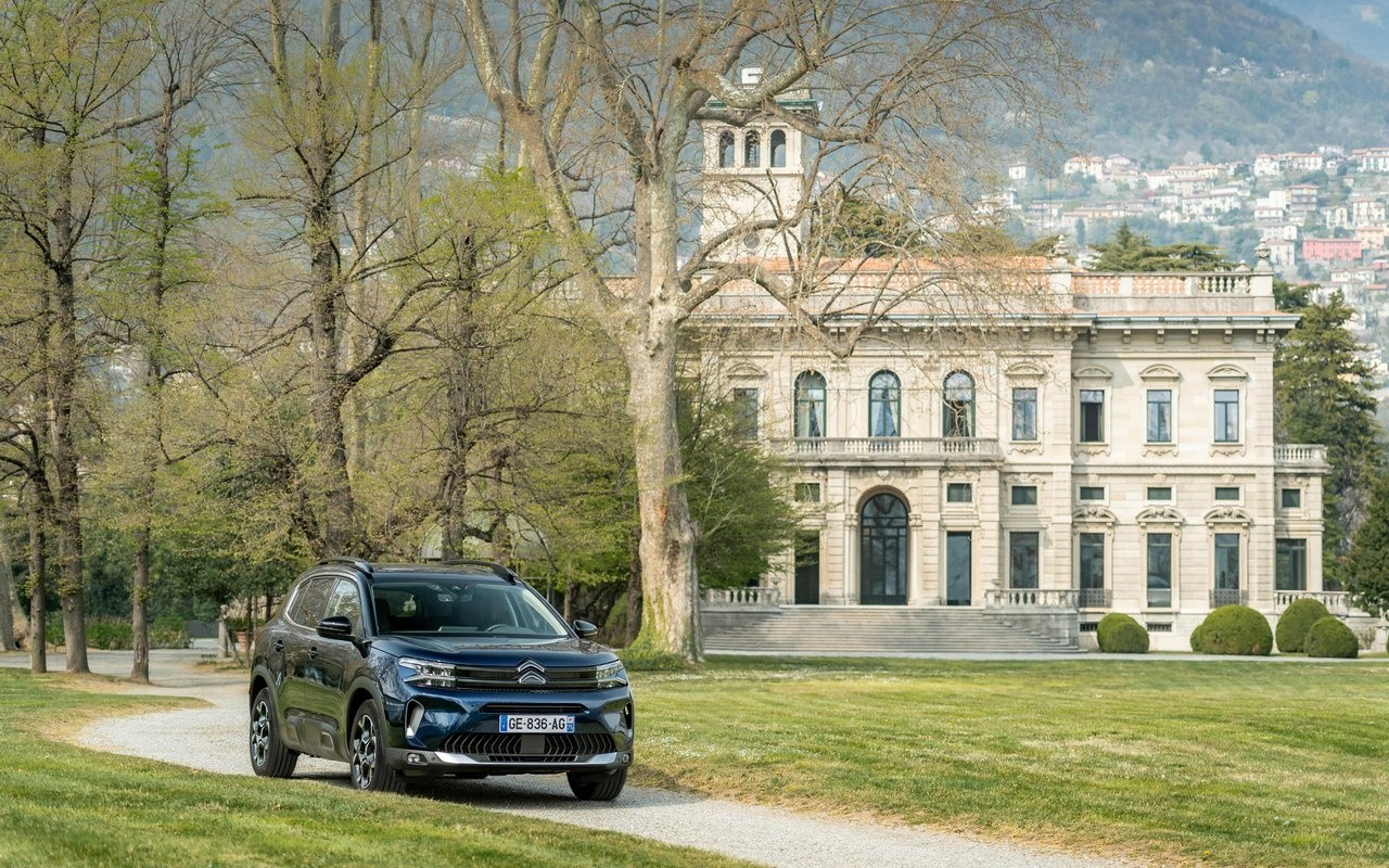 Citroen C5 AIRCROSS, MY AMI BUGGY CONCEPT e C5 X a Villa Erba: le immagini