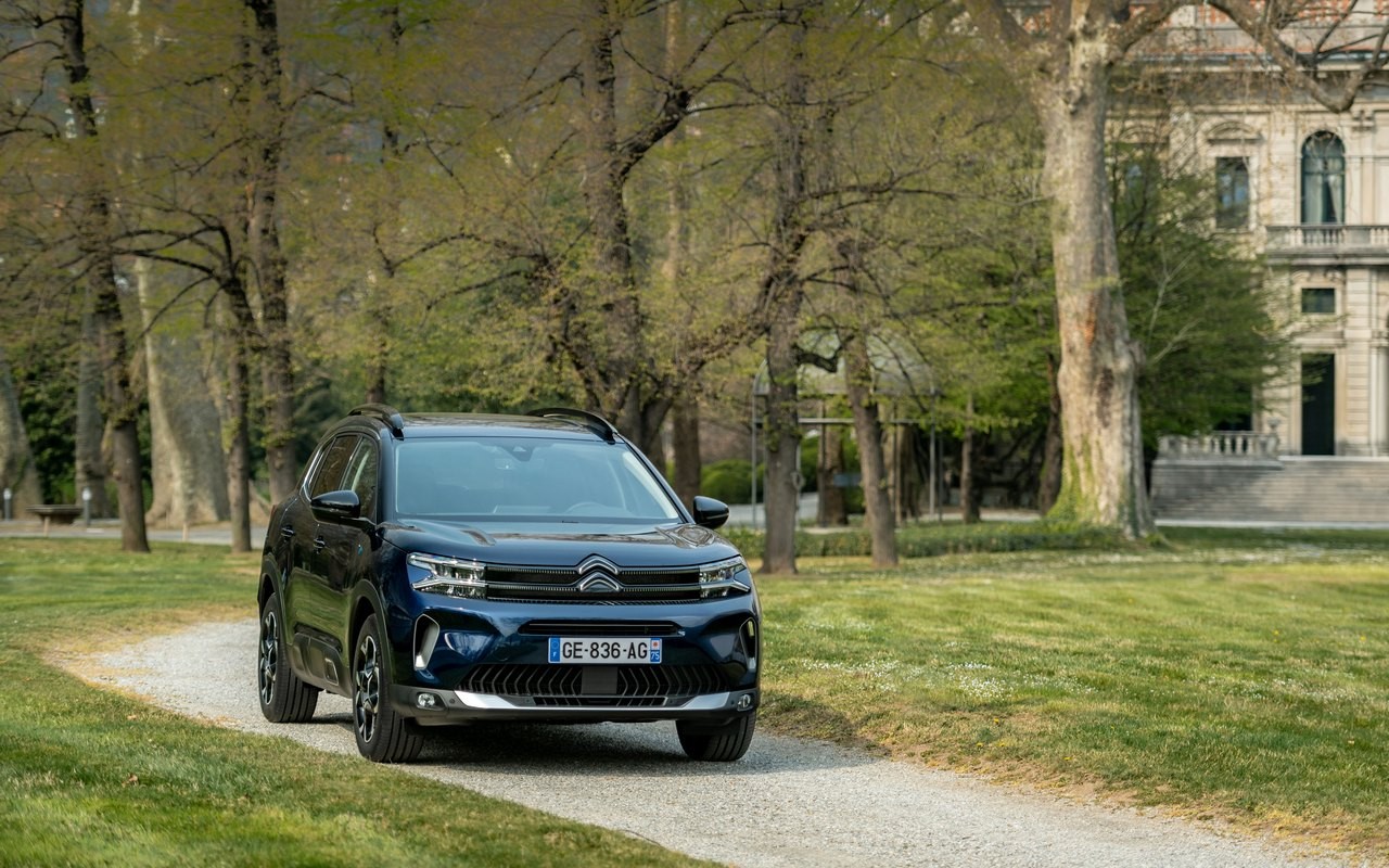 Citroen C5 AIRCROSS, MY AMI BUGGY CONCEPT e C5 X a Villa Erba: le immagini