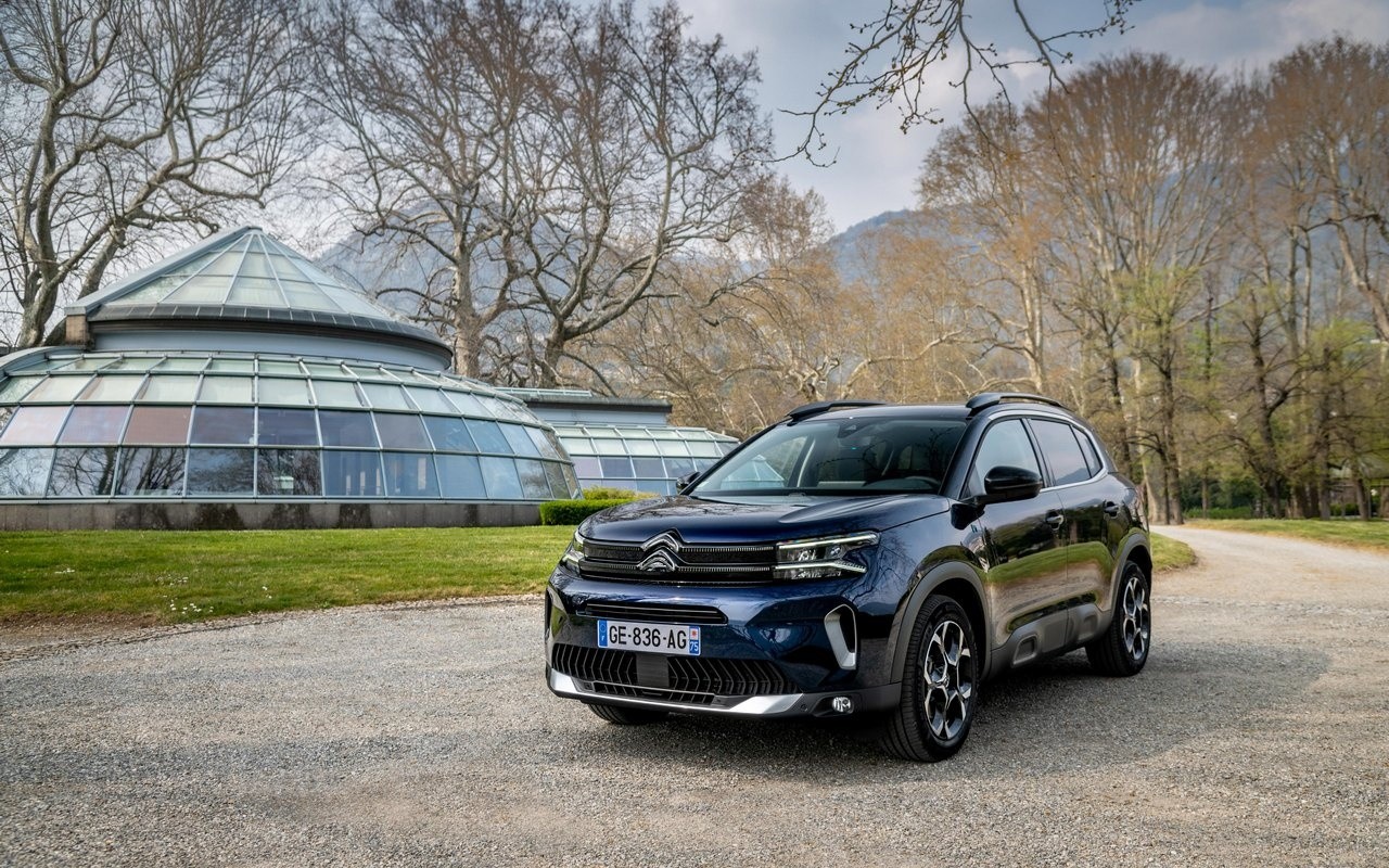 Citroen C5 AIRCROSS, MY AMI BUGGY CONCEPT e C5 X a Villa Erba: le immagini