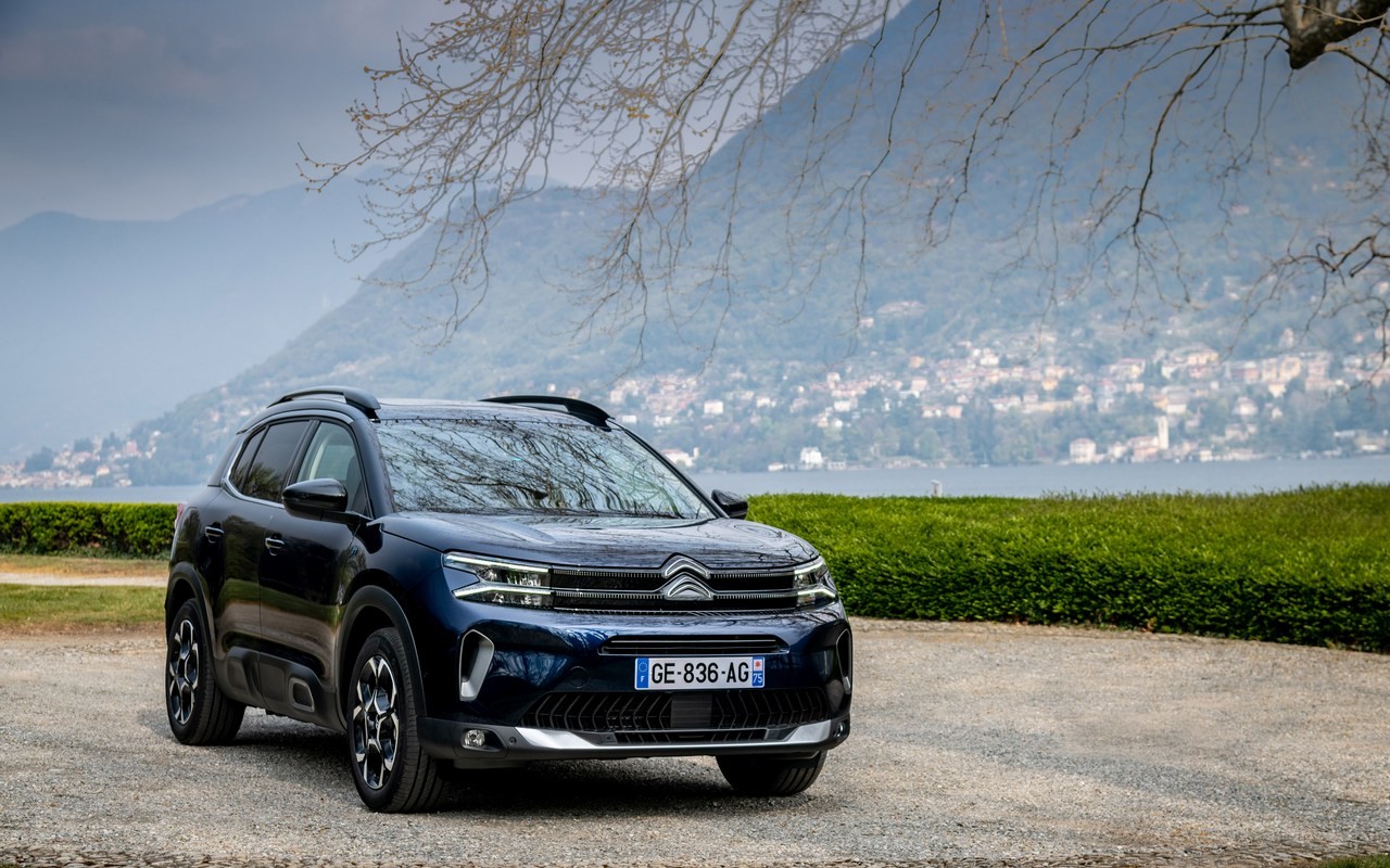 Citroen C5 AIRCROSS, MY AMI BUGGY CONCEPT e C5 X a Villa Erba: le immagini