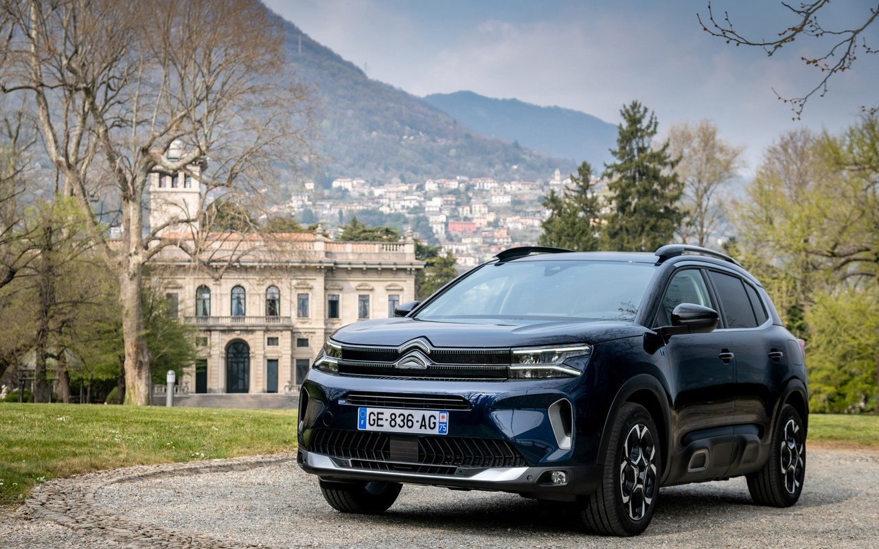 Citroen C5 AIRCROSS, MY AMI BUGGY CONCEPT e C5 X a Villa Erba: le immagini