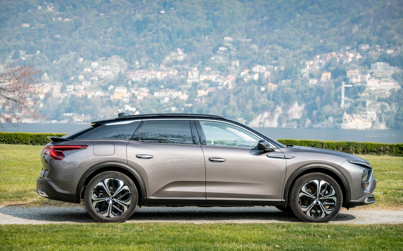 Citroen C5 AIRCROSS, MY AMI BUGGY CONCEPT e C5 X a Villa Erba: le immagini