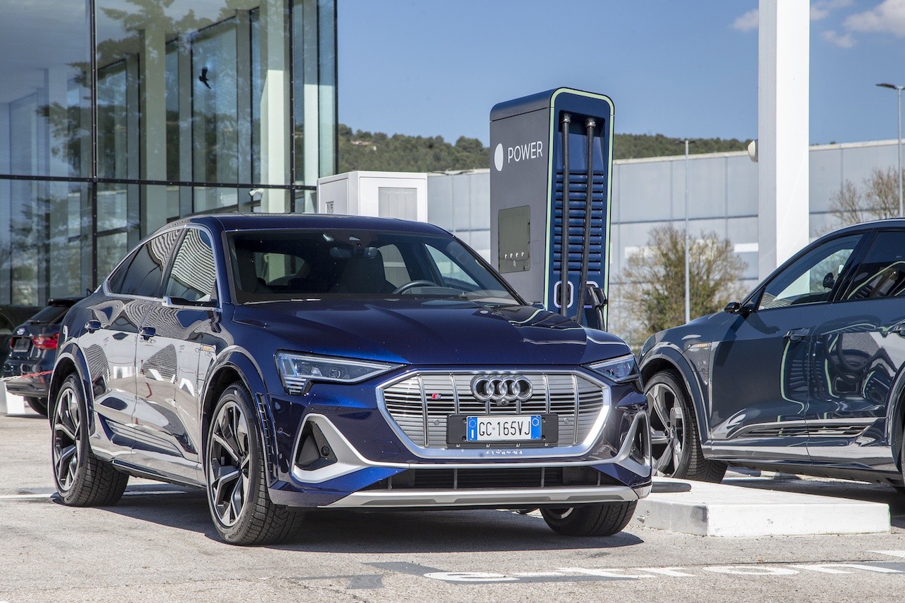 Audi: un viaggio in elettrico sfruttando la rete dei punti vendita