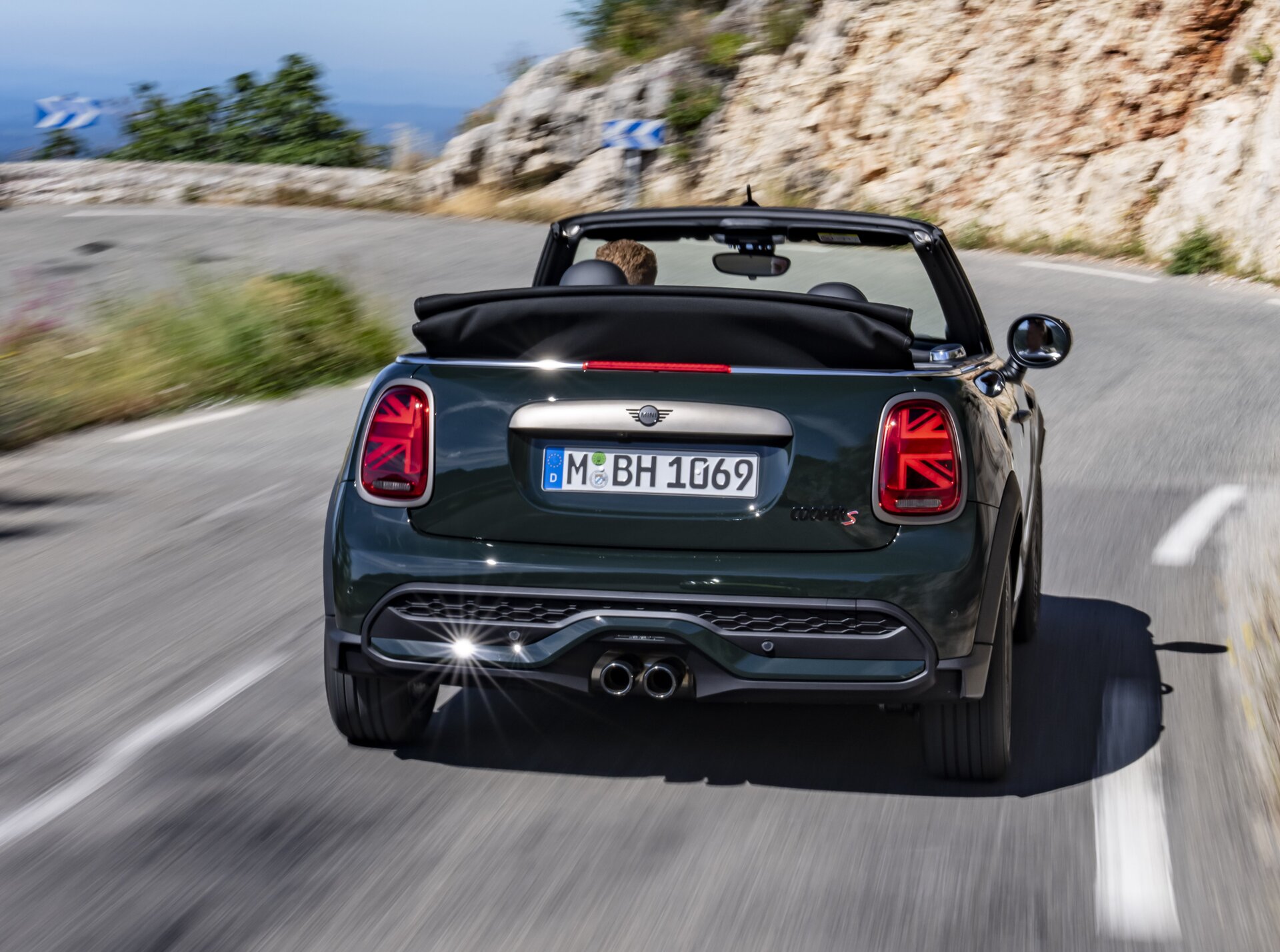 Mini Cooper S Convertible Resolute: immagini ufficiali