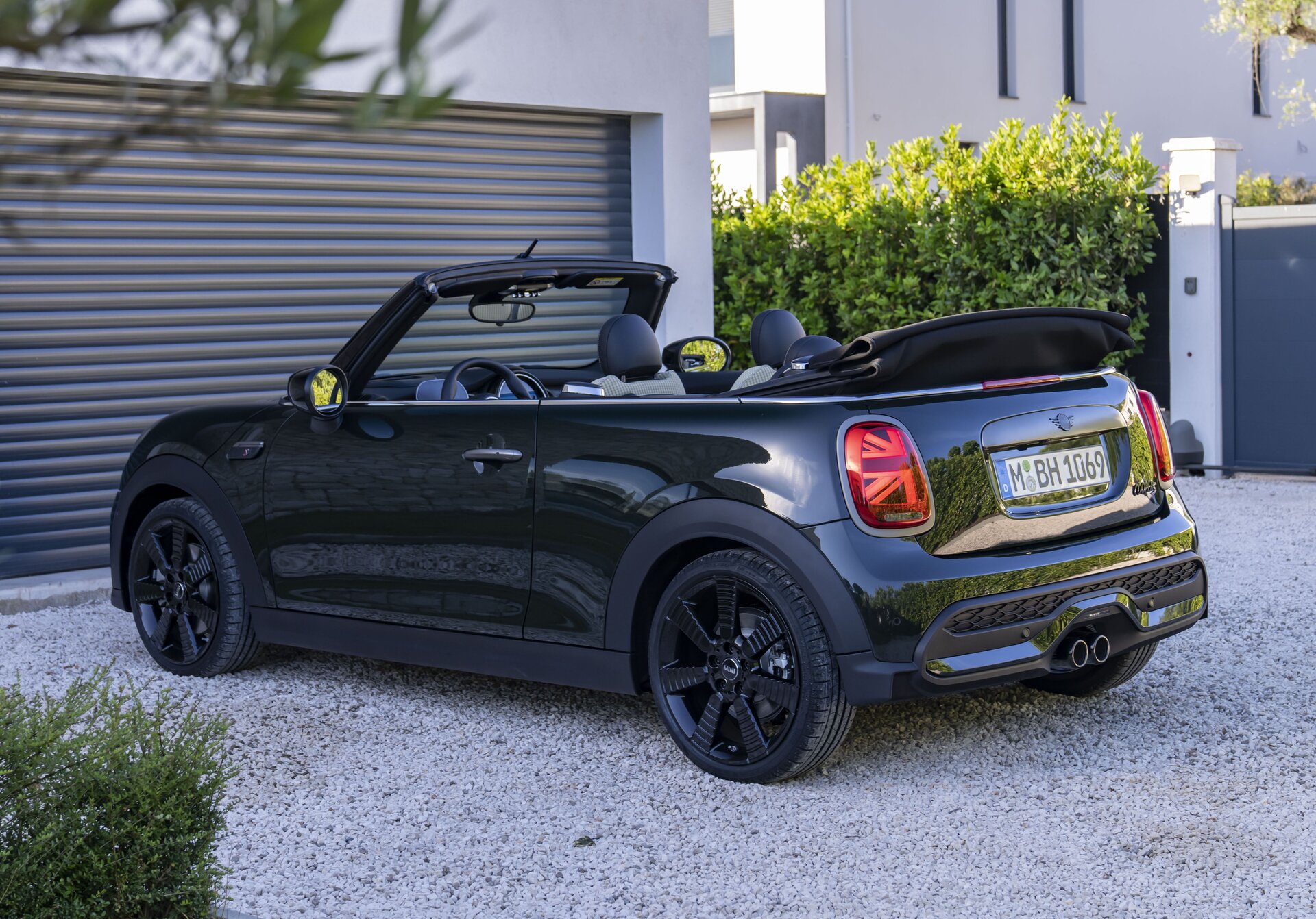 Mini Cooper S Convertible Resolute: immagini ufficiali