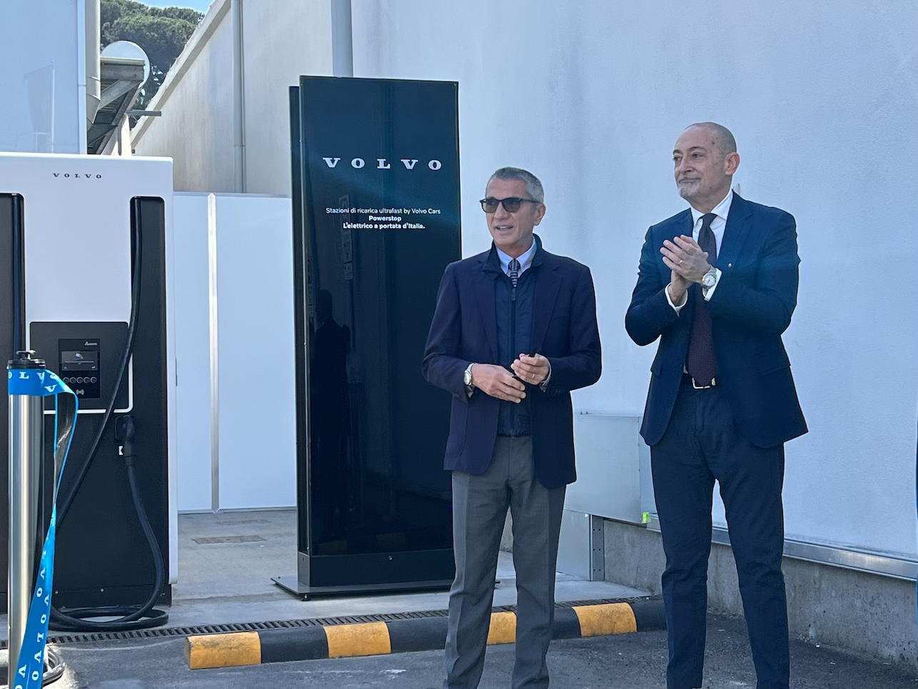 Volvo: le colonnine hpc ad Autostar Roma