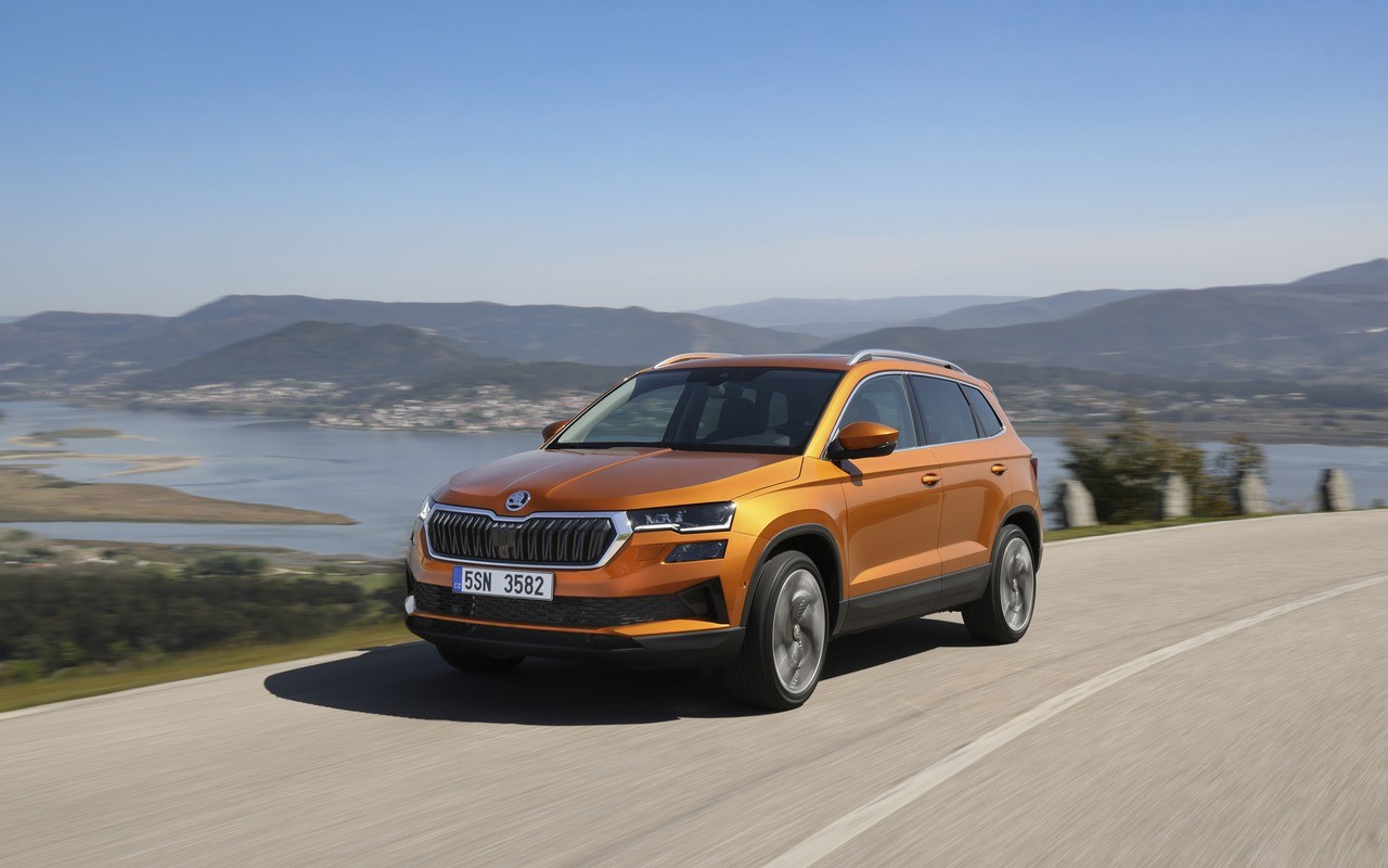 Nuova Skoda Karoq 2022: immagini ufficiali inedite